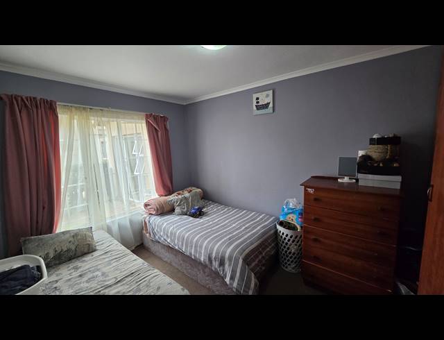 3 BEDROOM SECTIONAL TITLE FOR SALE IN CASTLEVIEW